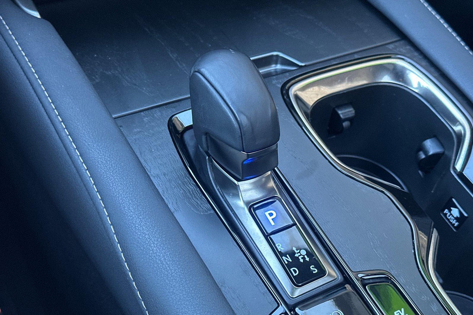 Certified 2024 Lexus RX 350 w/ Convenience Package image 21