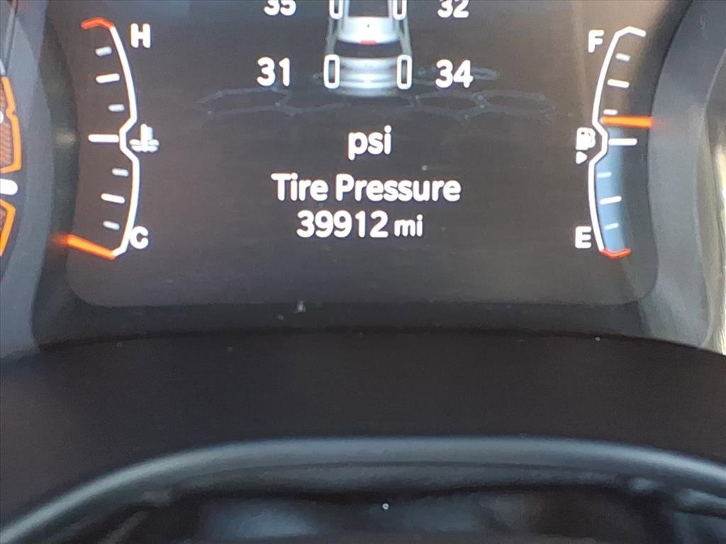 Used 2024 Jeep Compass Sport image 32