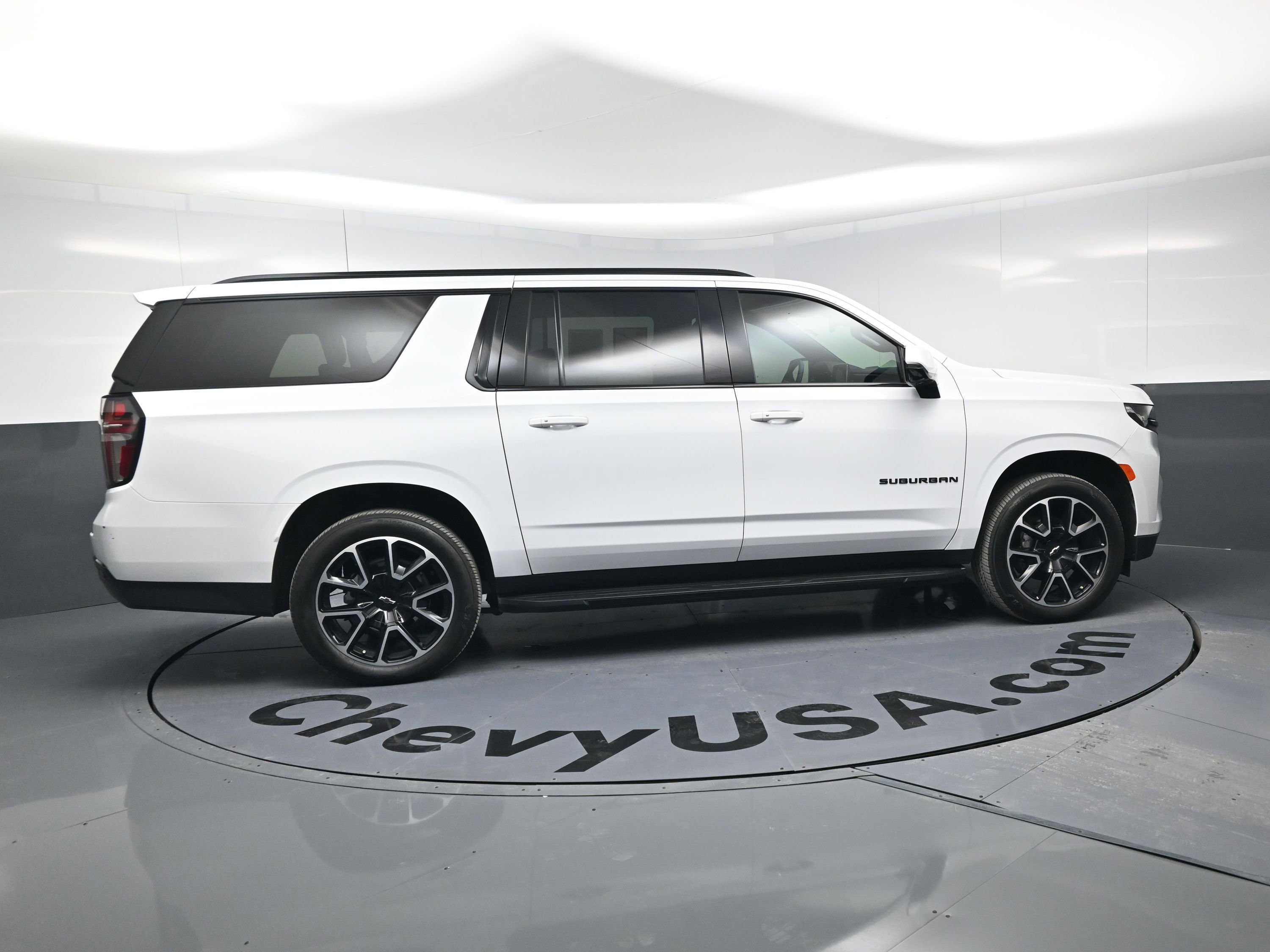 Certified 2023 Chevrolet Suburban RST w/ Luxury Package image 10