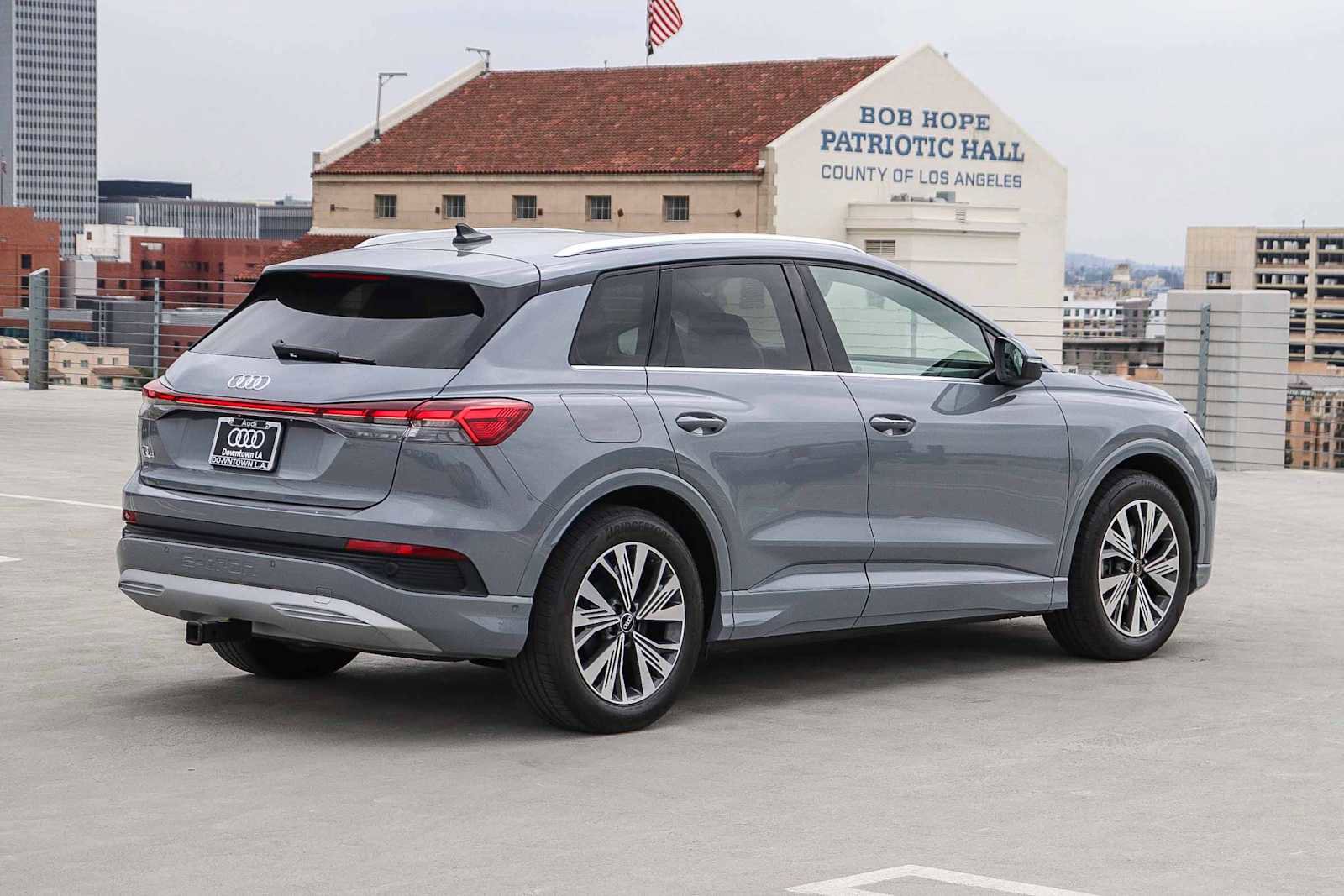 Used 2023 Audi Q4 e-tron Premium Plus w/ Premium Plus RWD image 4