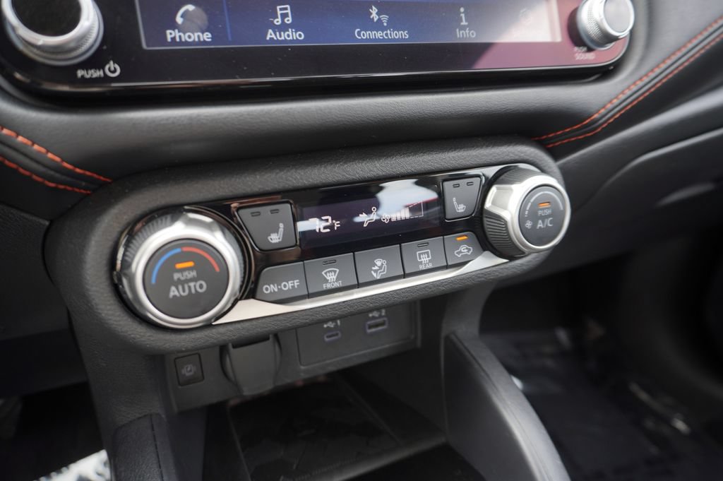 Used 2024 Nissan Versa SR FWD image 17