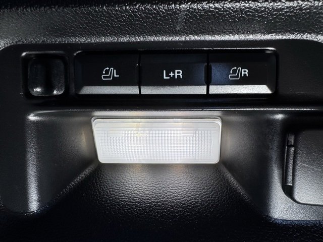 Used 2022 Ford Explorer Limited w/ Equipment Group 301A image 25