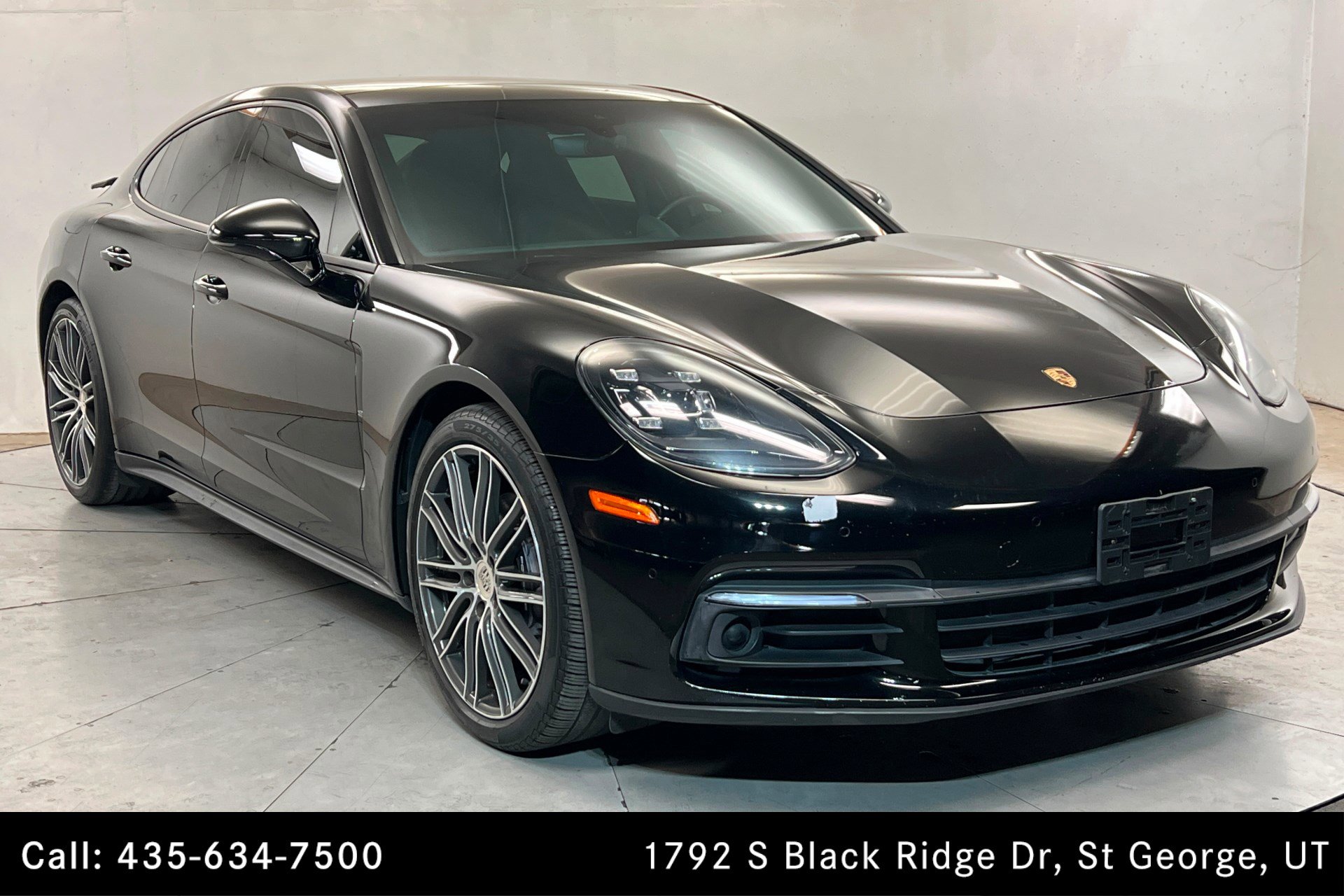 Used 2017 Porsche Panamera 4 AWD/4WD image 7