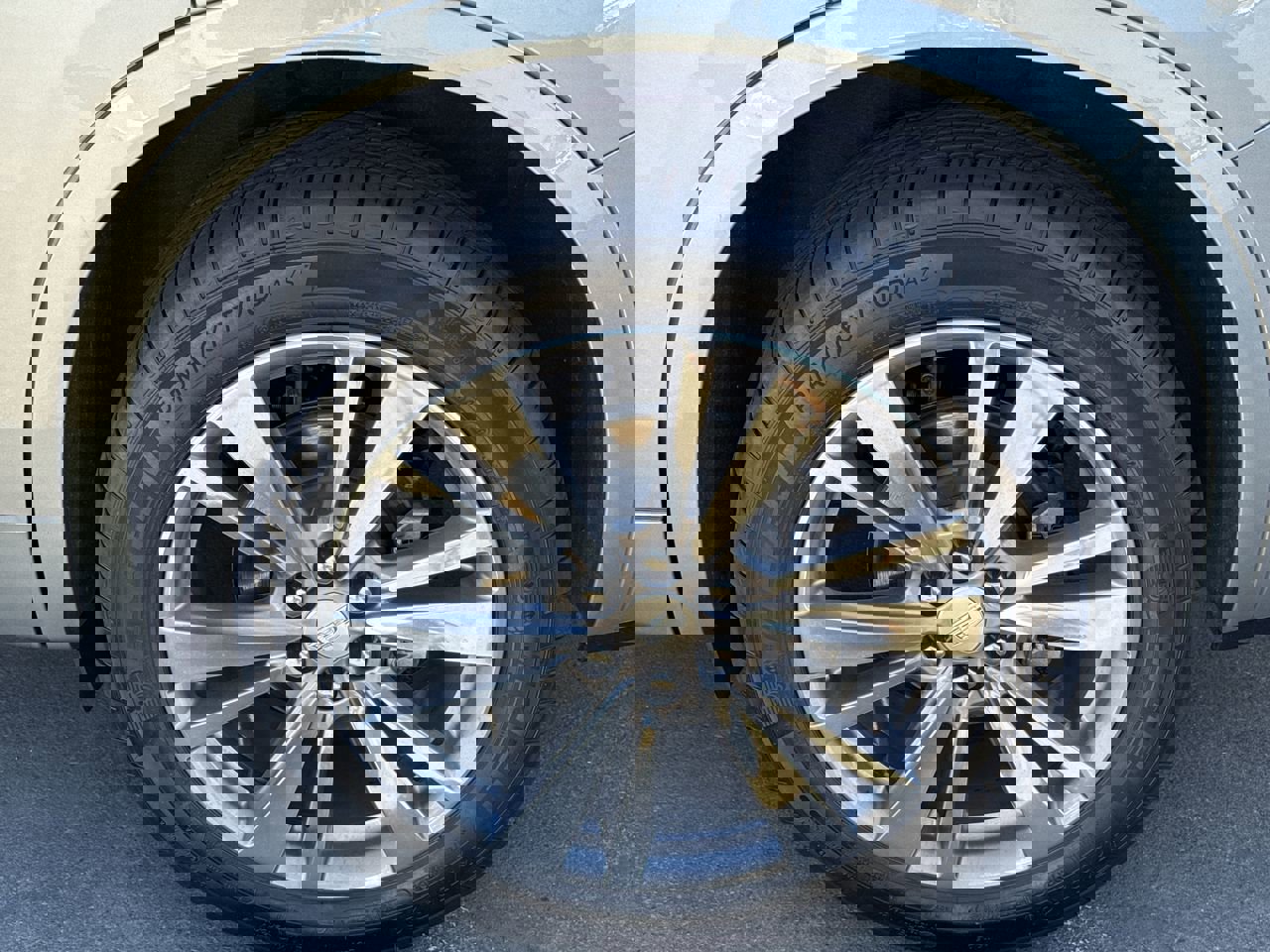 Used 2025 Cadillac XT6 Premium Luxury image 33