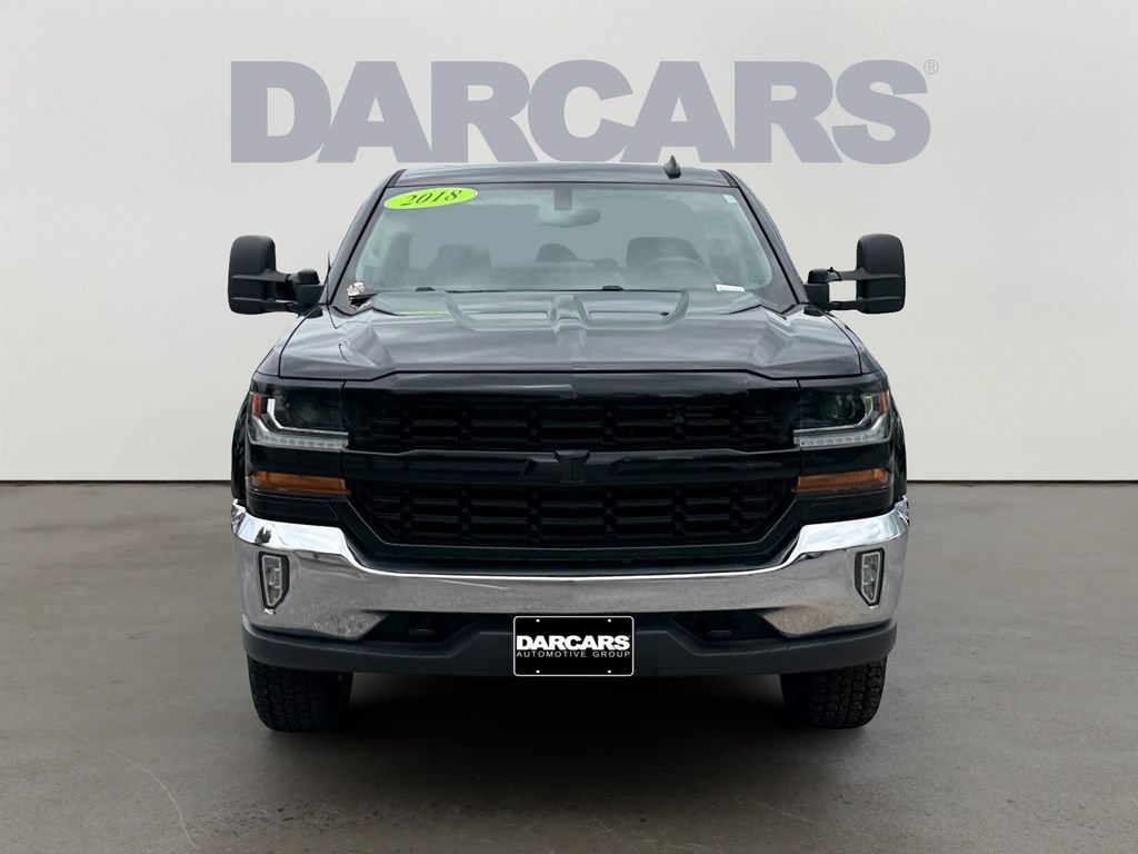 Used 2018 Chevrolet Silverado 1500 LT w/ LT Convenience Package AWD/4WD image 2