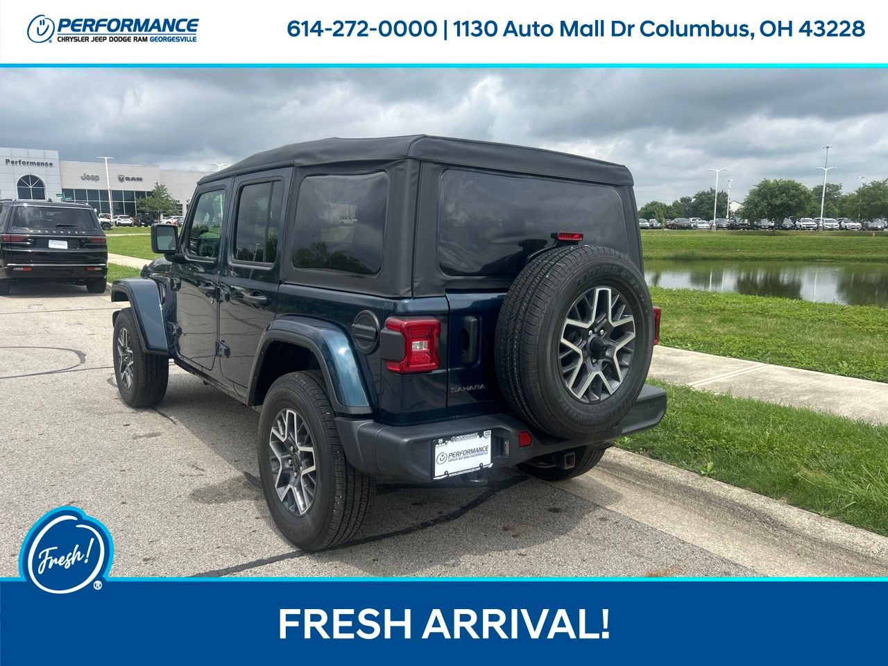 Used 2025 Jeep Wrangler Unlimited Sahara AWD/4WD image 6