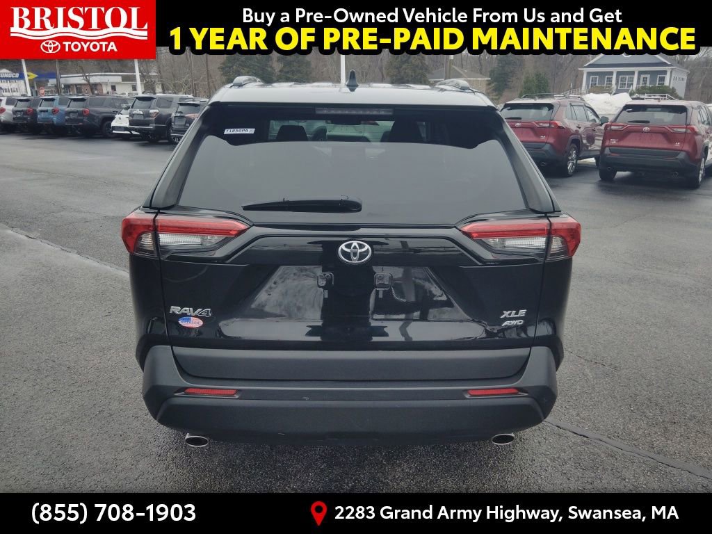 Used 2021 Toyota RAV4 XLE image 6