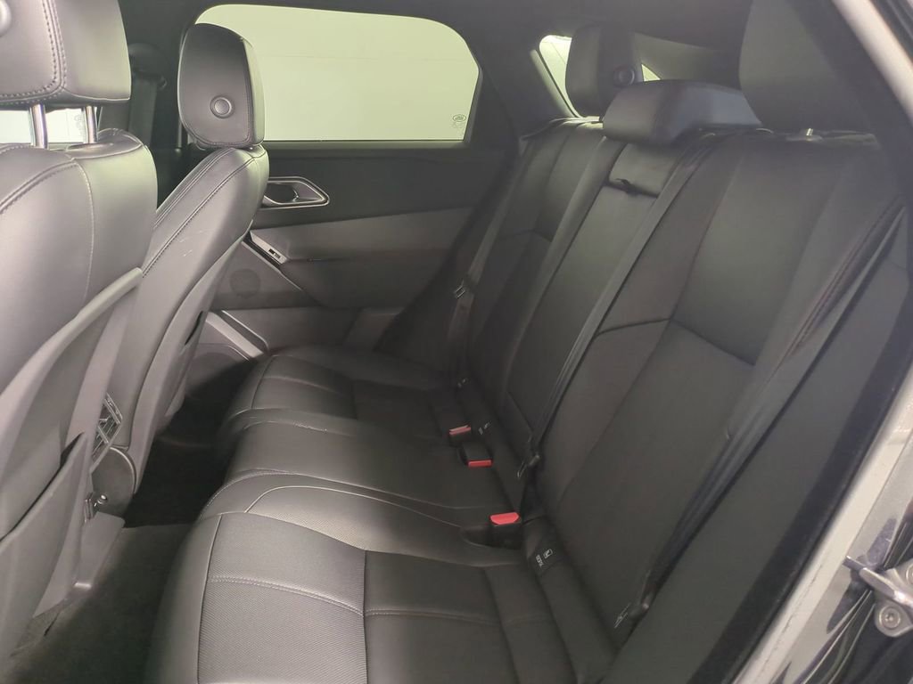 Used 2025 Land Rover Range Rover Velar Dynamic SE image 16