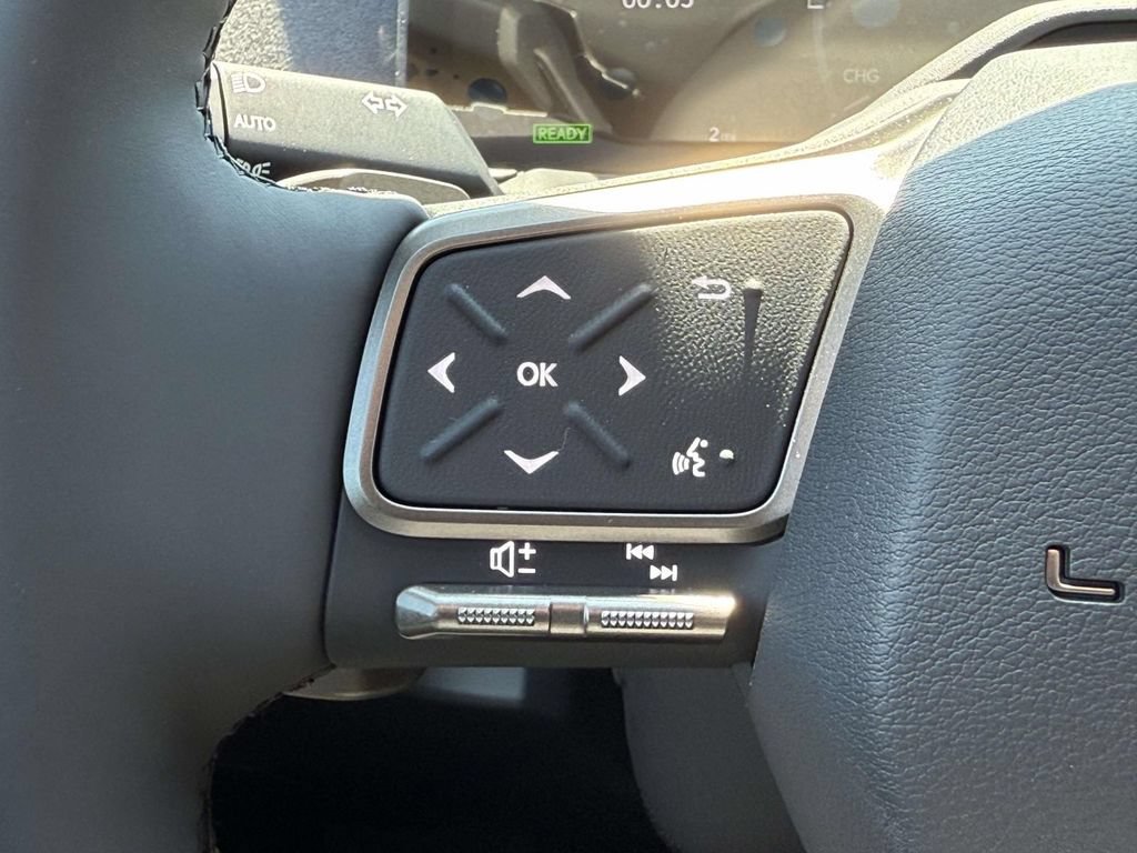 New 2026 Lexus ES 500e AWD/4WD image 18
