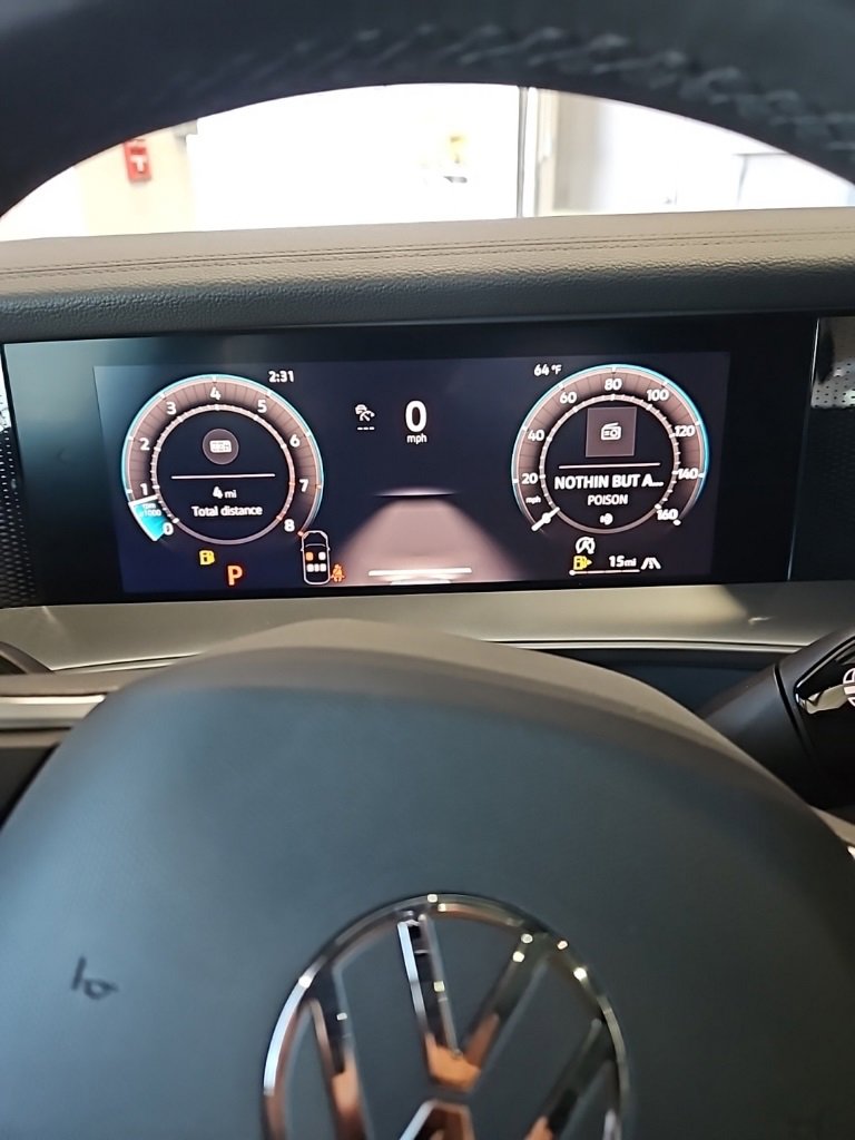 New 2026 Volkswagen Tiguan SE R-Line image 34