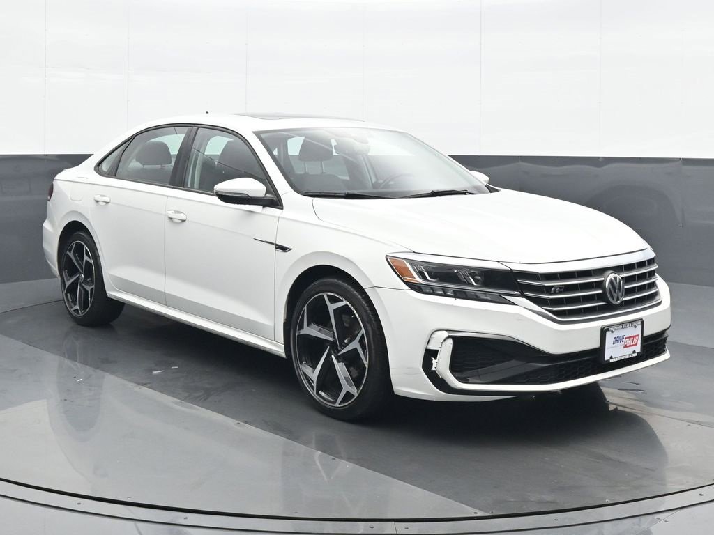 Used 2020 Volkswagen Passat 2.0T R-Line image 9