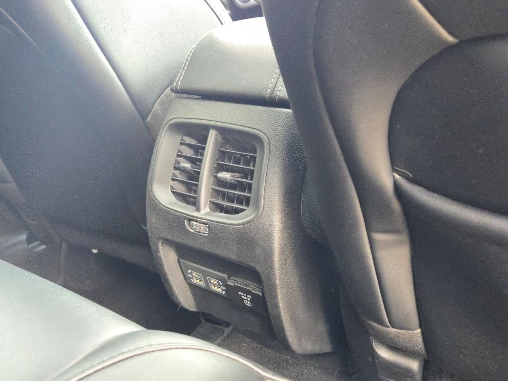 Certified 2022 Jeep Cherokee Limited AWD/4WD image 10