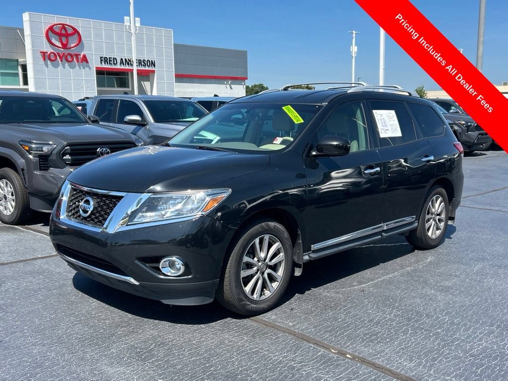 Used 2015 Nissan Pathfinder SL FWD image 1