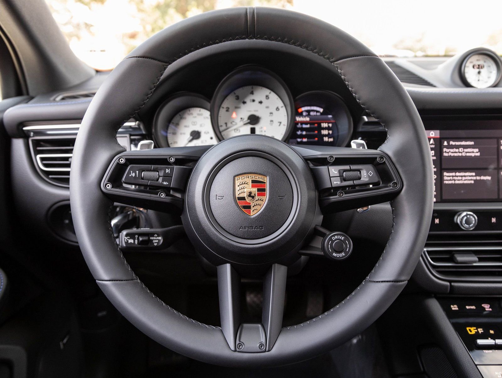 Certified 2026 Porsche Macan S image 13