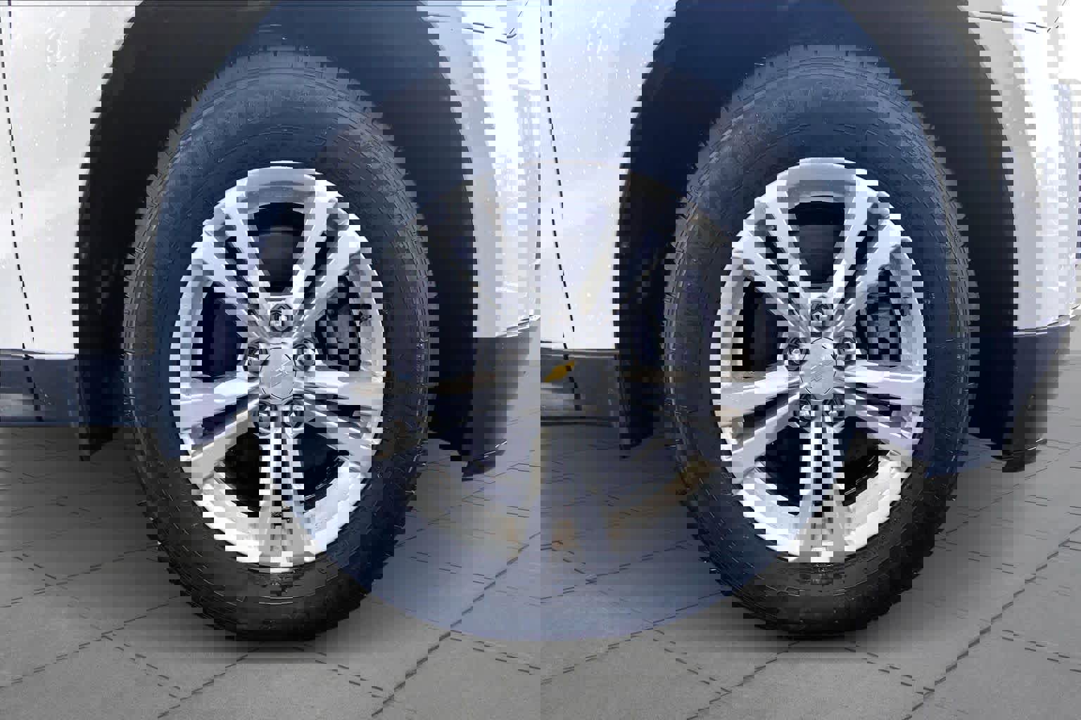 Used 2014 Chevrolet Equinox LS image 10