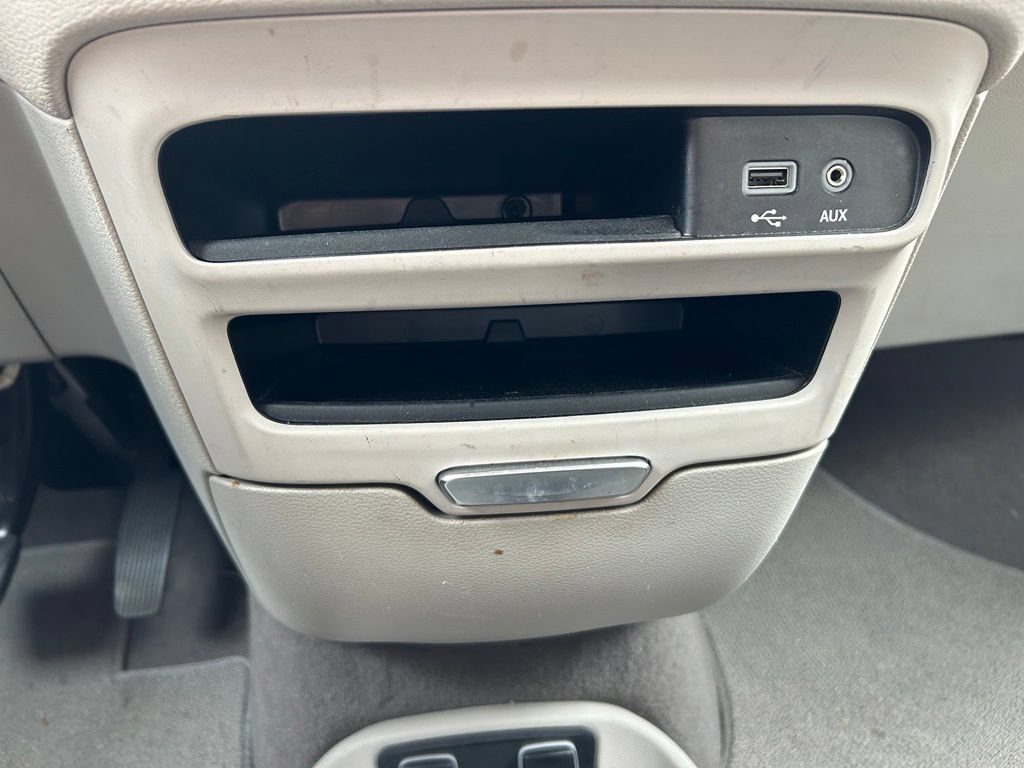 Used 2019 Chrysler Pacifica Touring-L FWD image 30