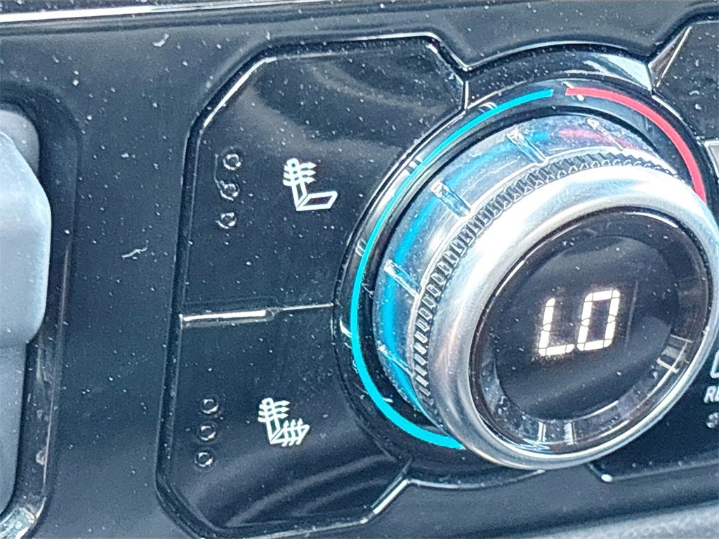 Used 2025 GMC Sierra 1500 SLT image 20