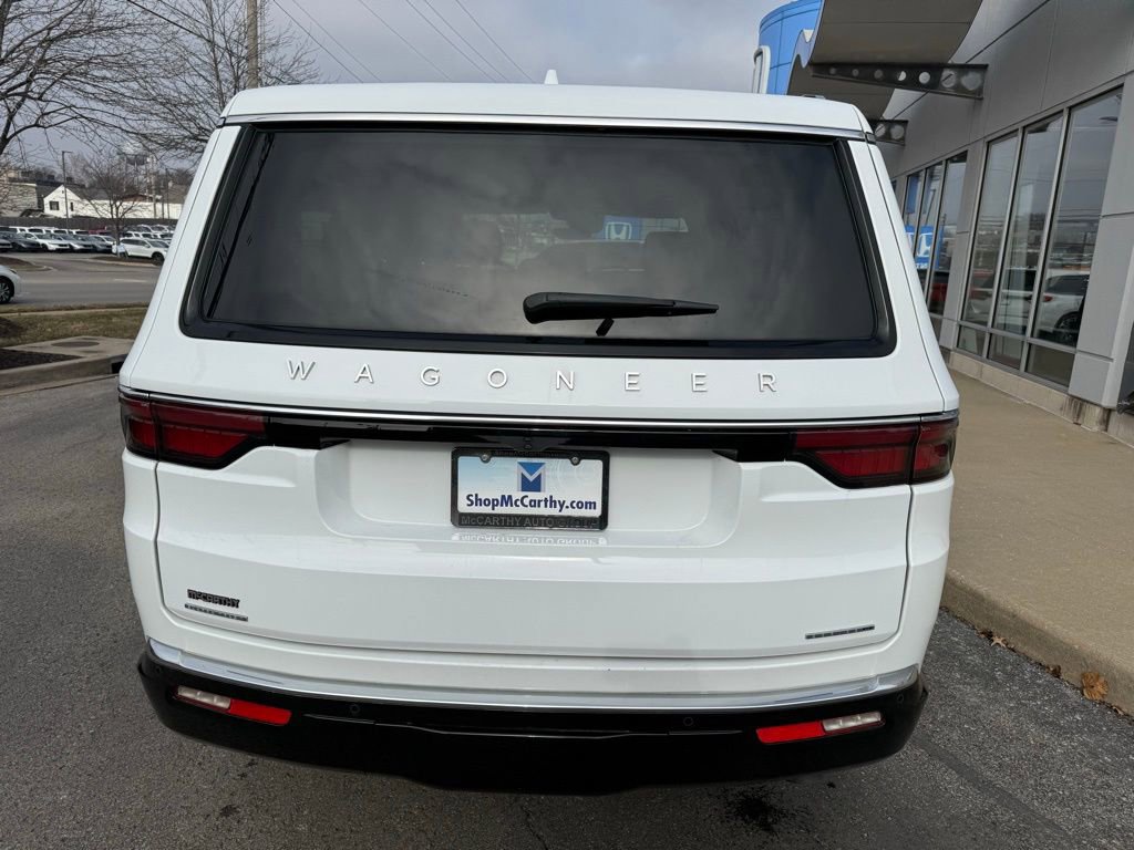 Used 2023 Jeep Wagoneer Series III w/ Preferred Equipment Group image 11