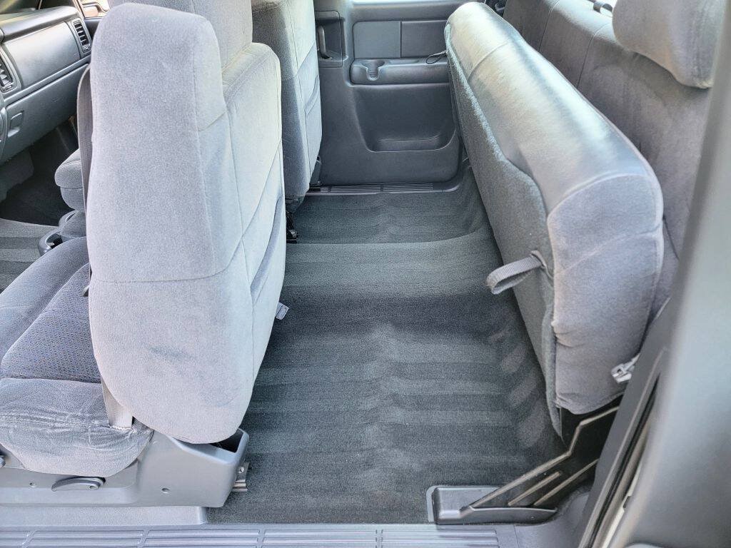 Used 2001 Chevrolet Silverado 1500 LS RWD image 10