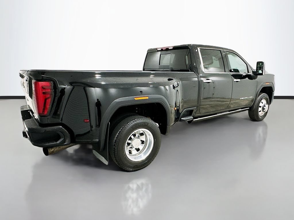 Used 2025 GMC Sierra 3500 Denali Ultimate AWD/4WD image 7