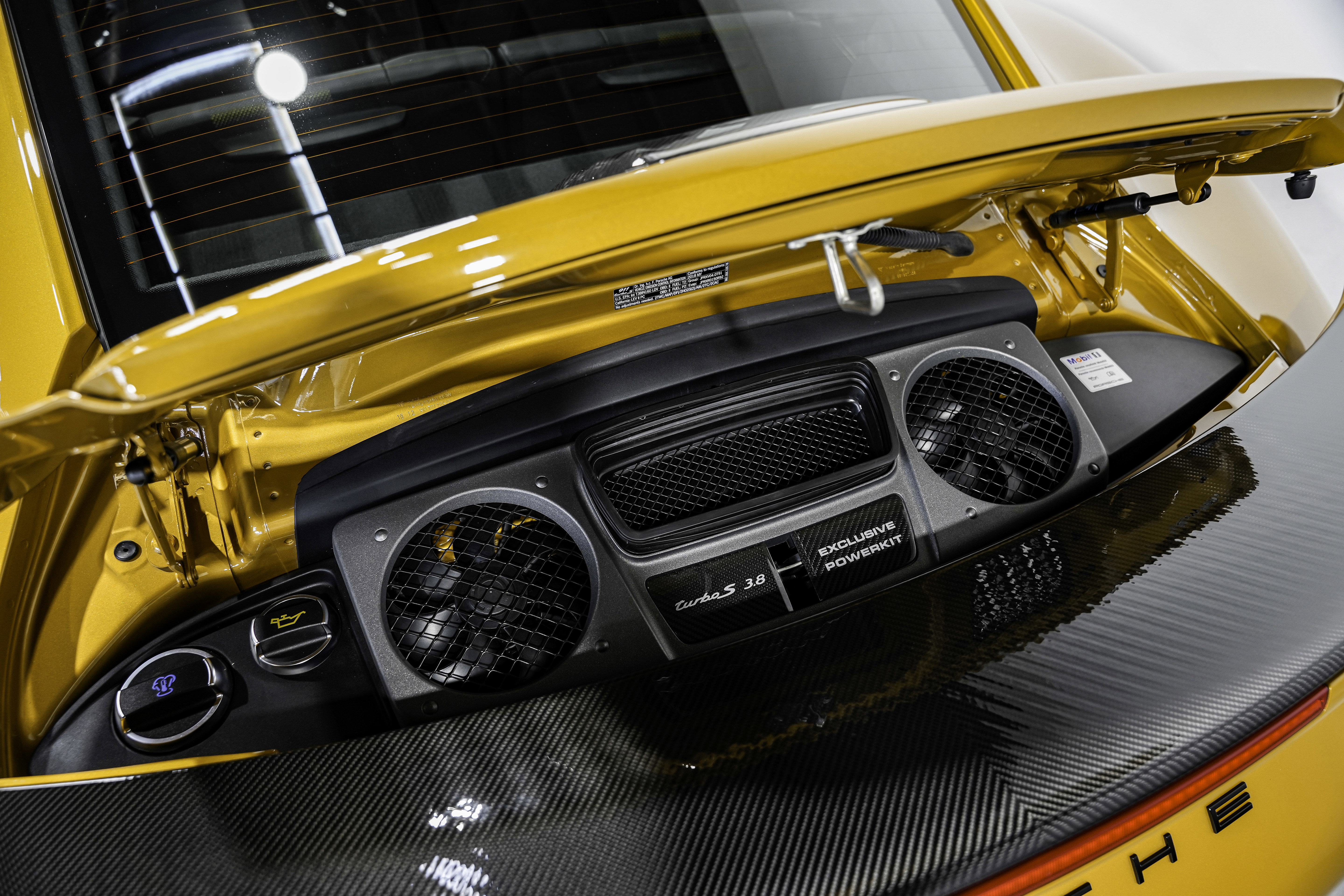 Used 2018 Porsche 911 Turbo S image 54