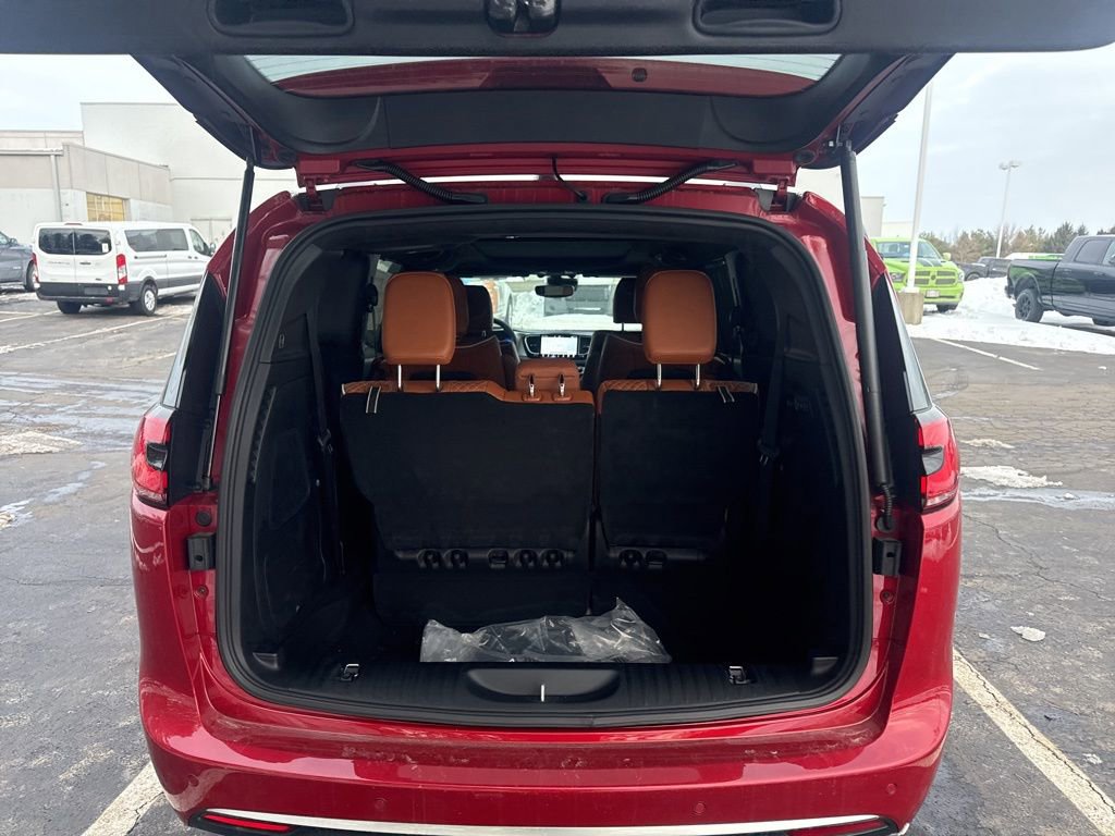New 2026 Chrysler Pacifica Pinnacle image 51