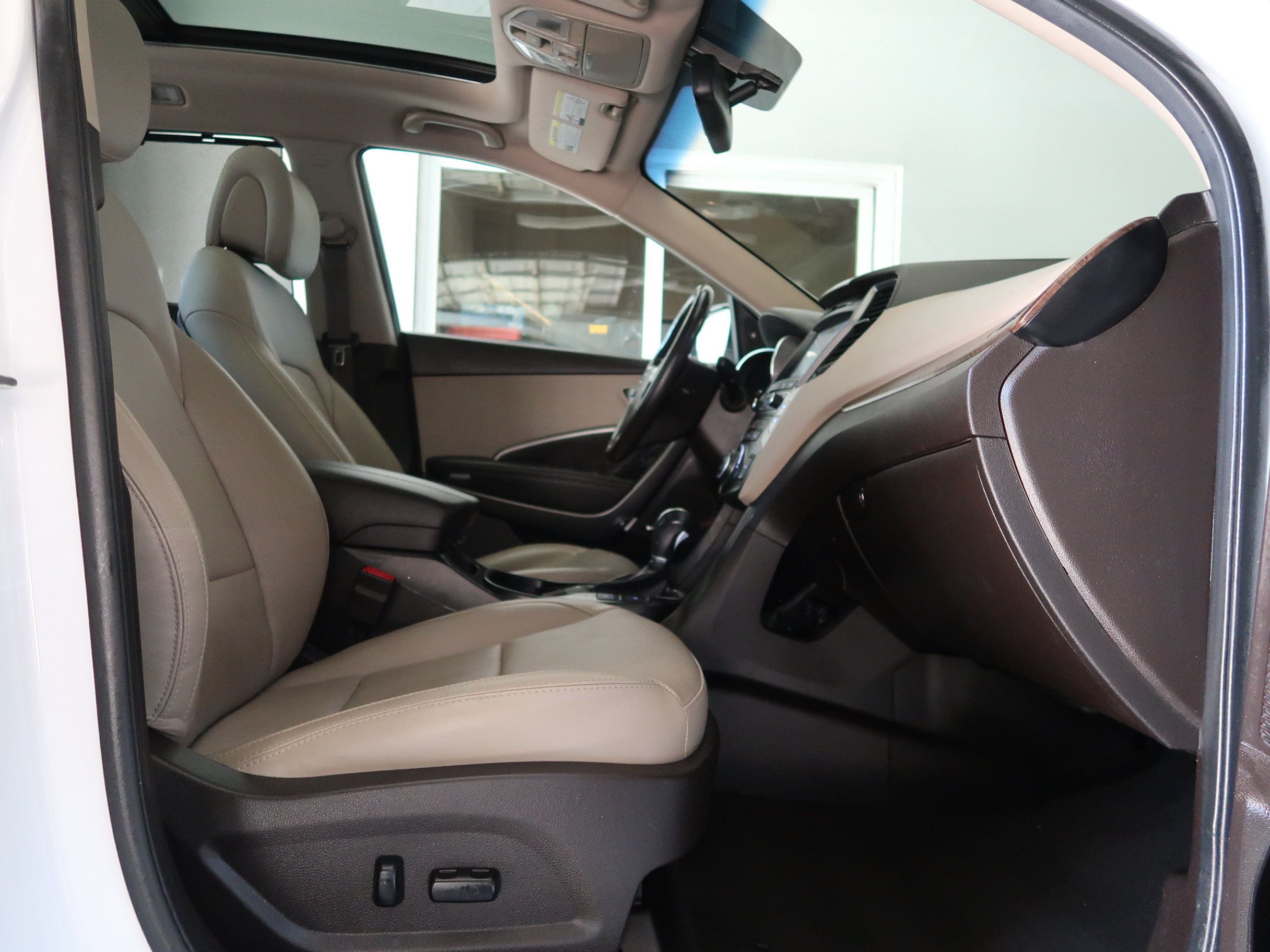 Used 2018 Hyundai Santa Fe Sport w/ 2.4L Tech Package 04 FWD image 33