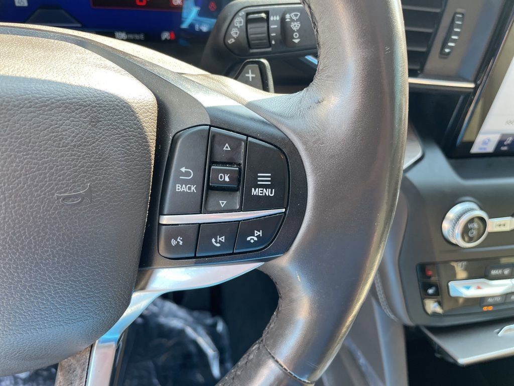 Used 2020 Ford Explorer Platinum w/ Premium Technology Package image 15