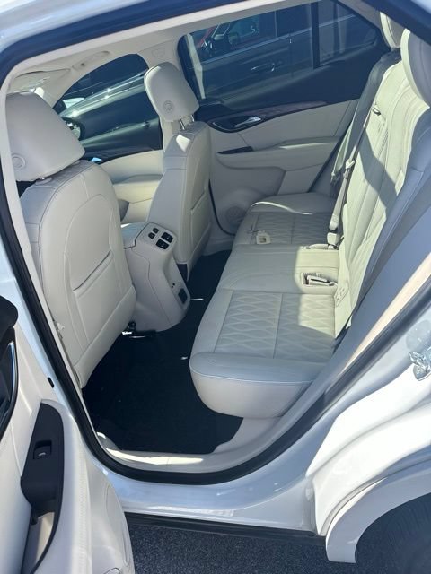 Used 2022 Buick Envision Avenir w/ Technology Package II AWD/4WD image 9