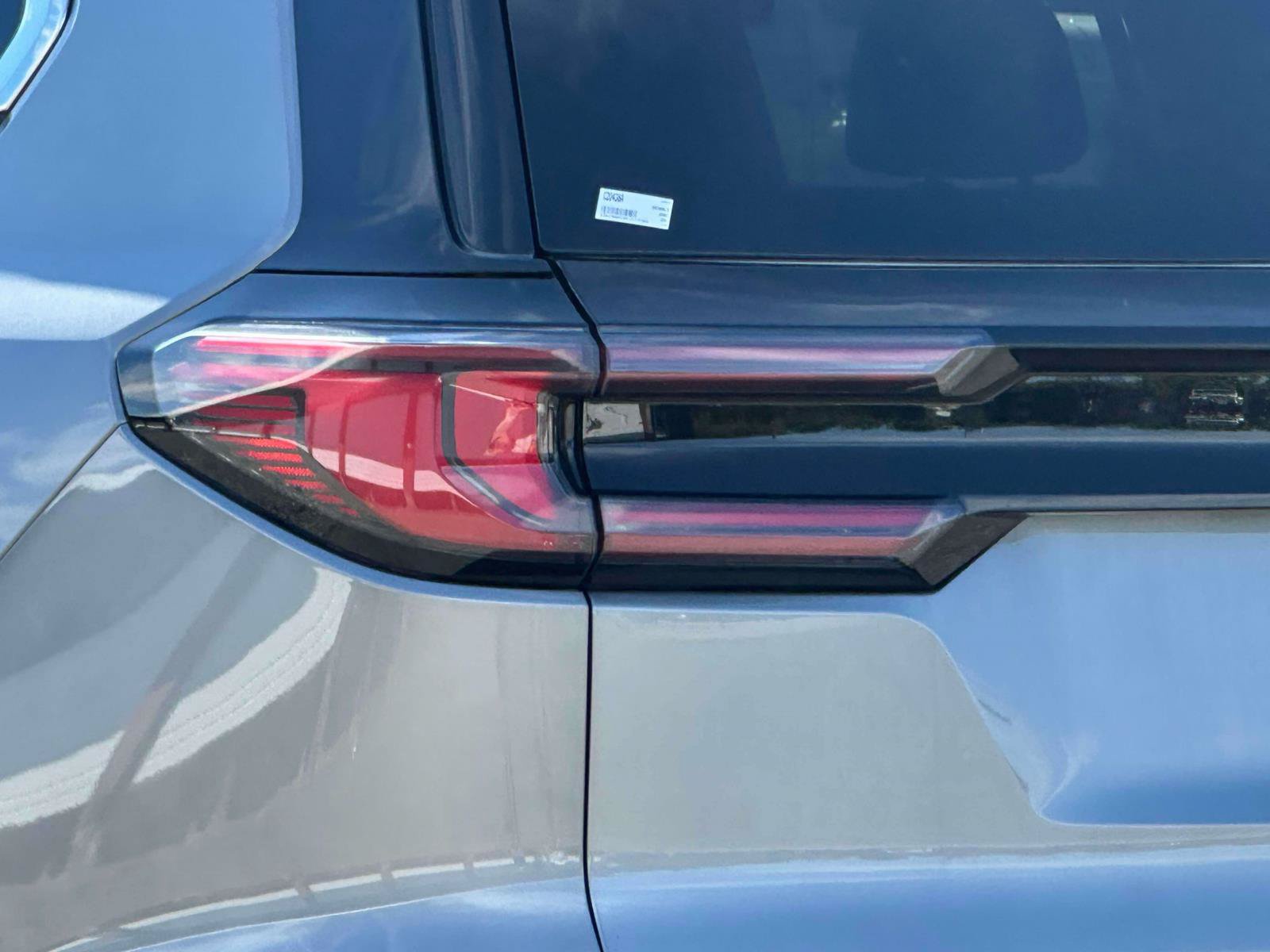 Used 2025 GMC Acadia Elevation AWD/4WD image 9