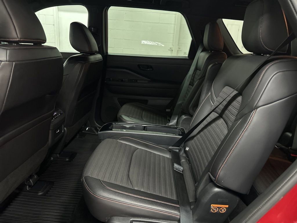 Used 2024 Nissan Pathfinder Rock Creek AWD/4WD image 33