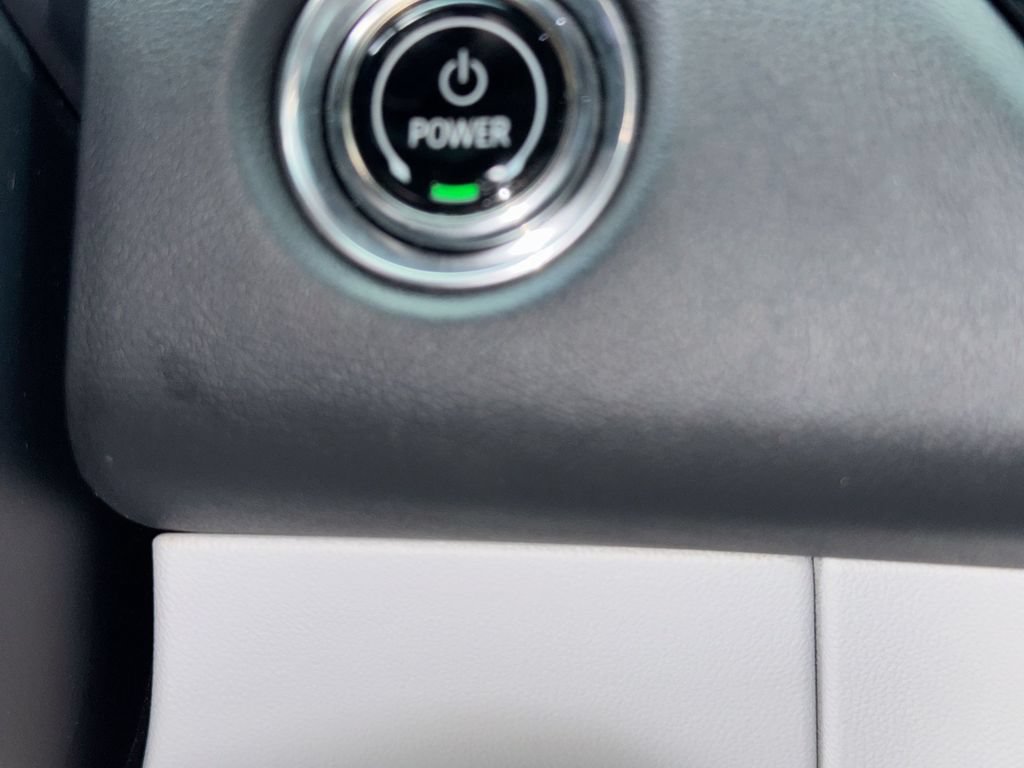Used 2023 Cadillac Lyriq AWD image 22