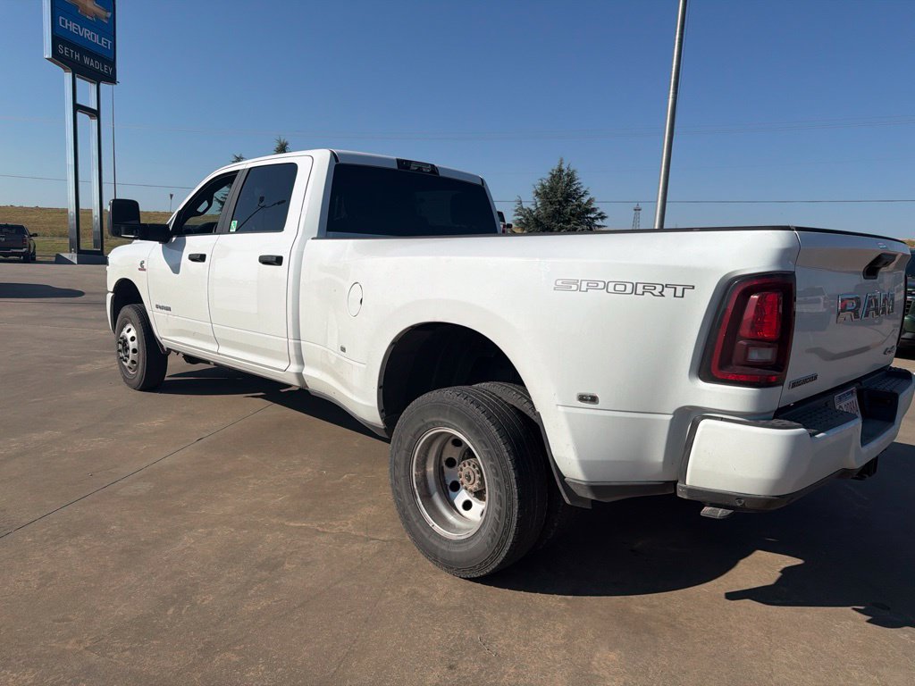 Used 2025 RAM 3500 Big Horn AWD/4WD image 4
