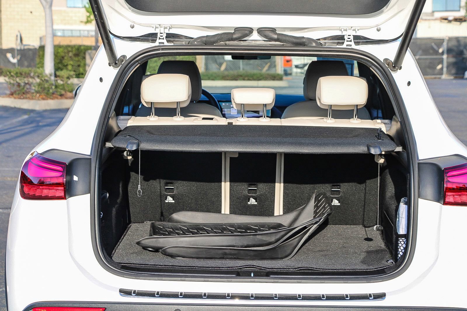 Certified 2024 Mercedes-Benz GLA 250 4MATIC image 24