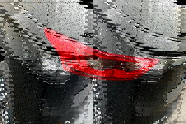 Used 2020 Chevrolet Traverse RS image 29