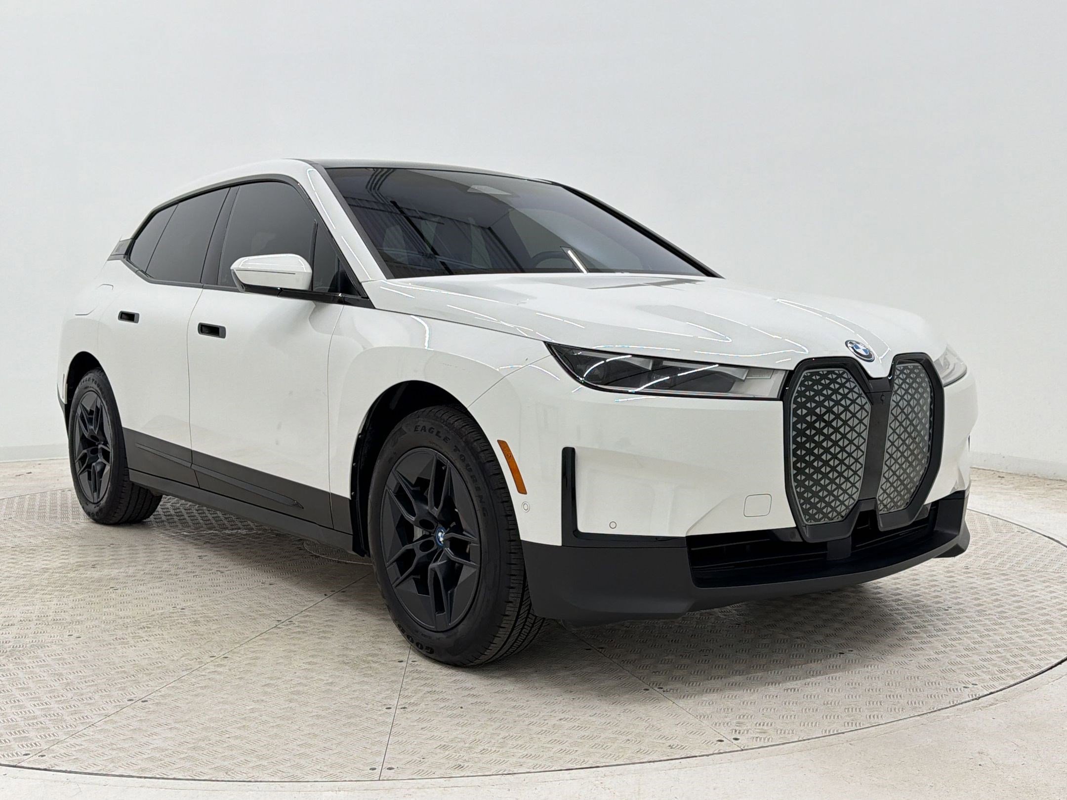 Certified 2023 BMW iX xDrive50 w/ Convenience Package AWD/4WD image 7