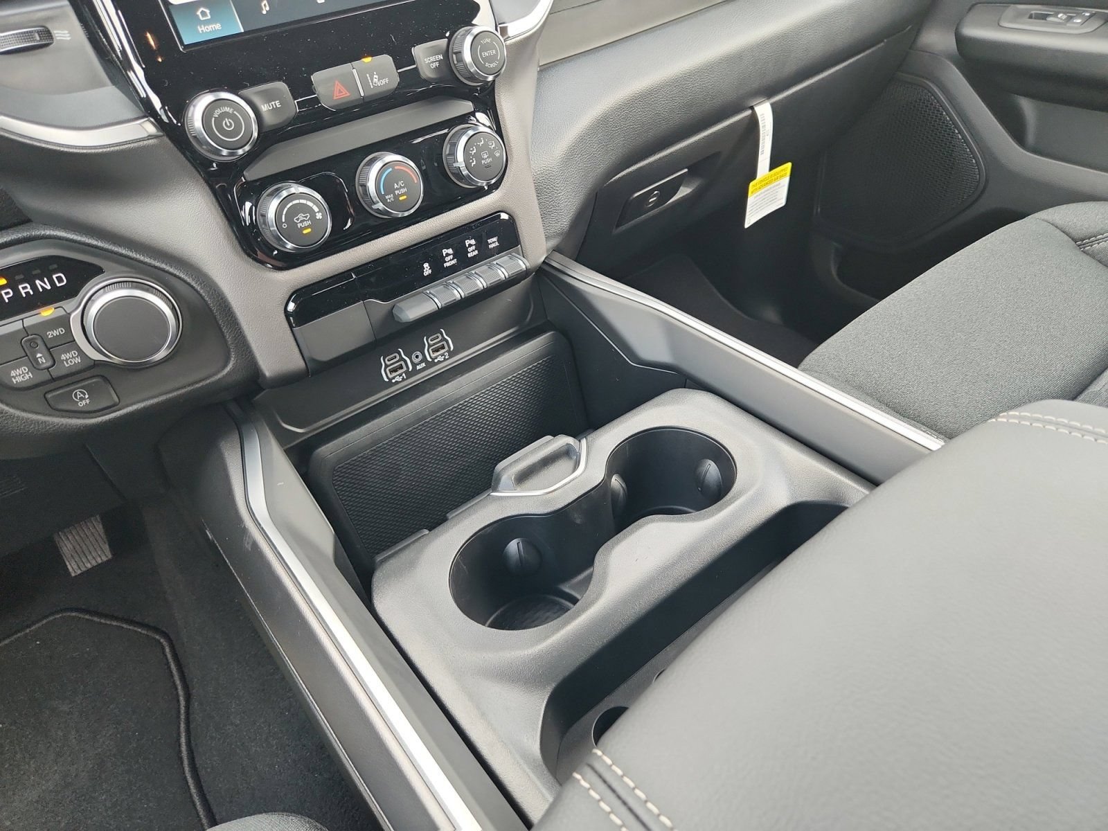 New 2026 RAM 1500 Express AWD/4WD image 21
