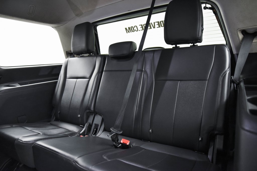 Used 2024 Ford Expedition XLT image 13