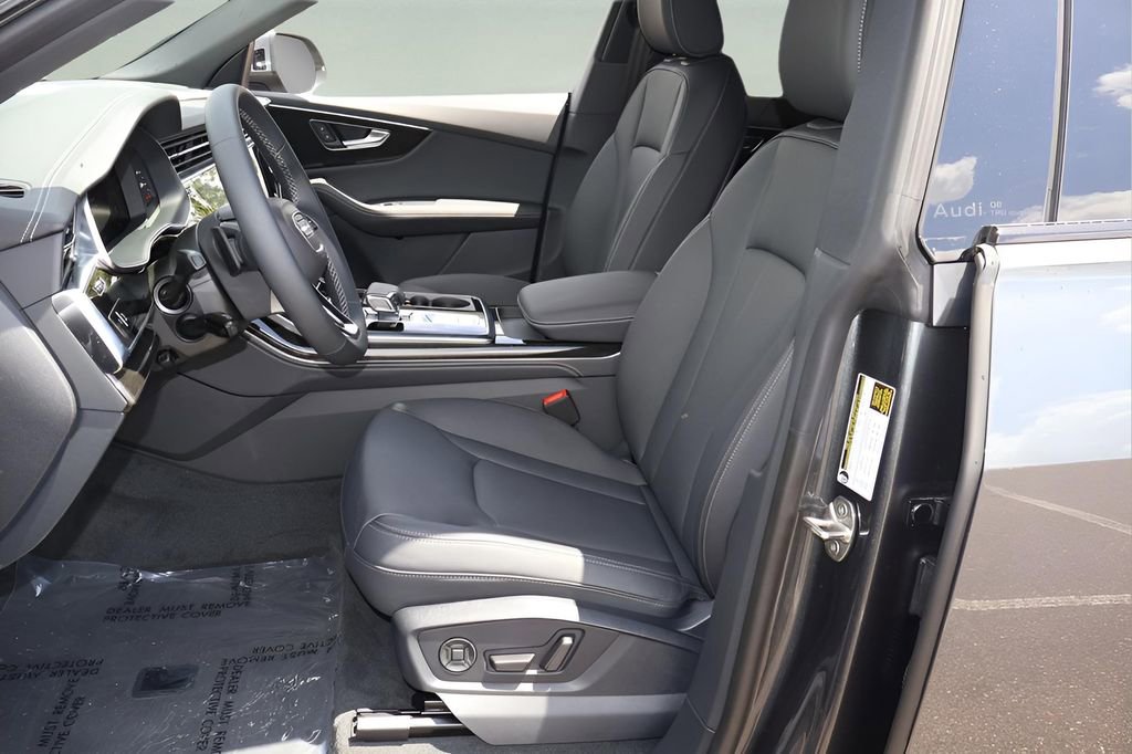 New 2025 Audi Q8 Premium Plus image 12