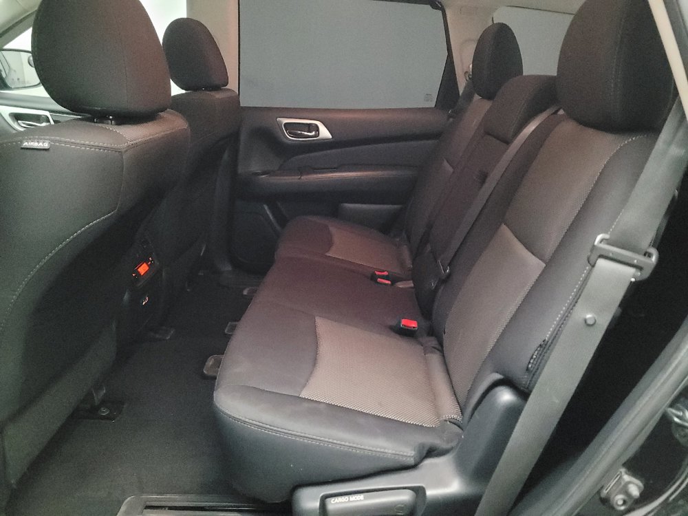 Used 2020 Nissan Pathfinder S FWD image 18