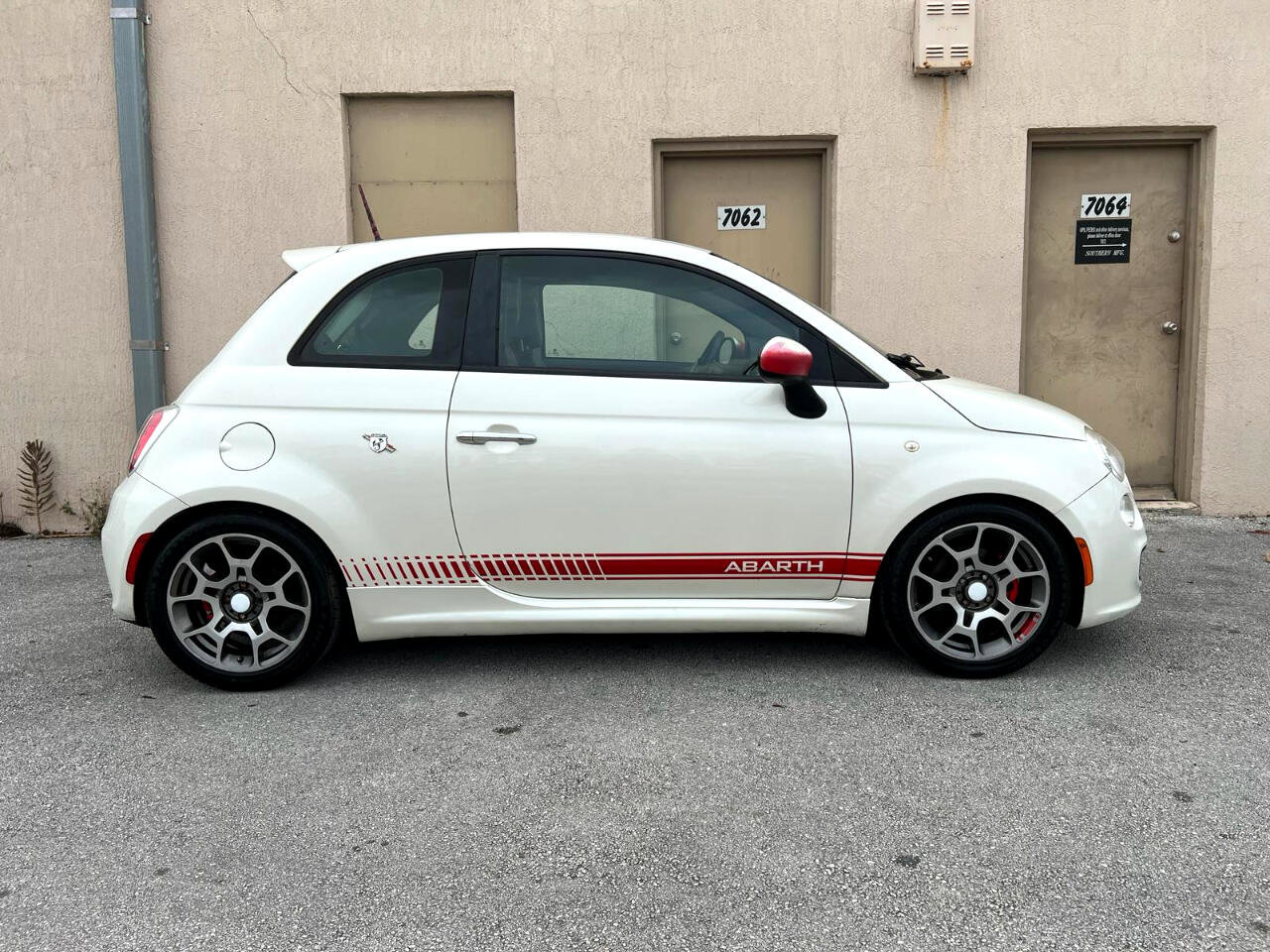 Used 2013 FIAT 500 Sport w/ Beats Audio Pkg image 14
