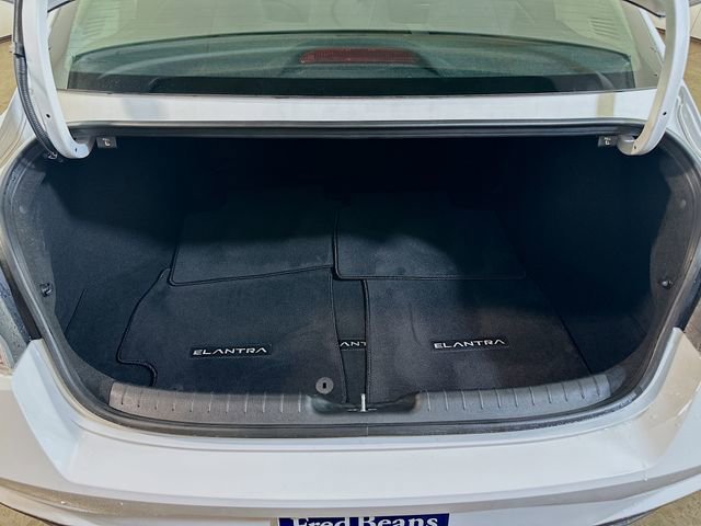 Used 2022 Hyundai Elantra Blue w/ Cargo Package image 8