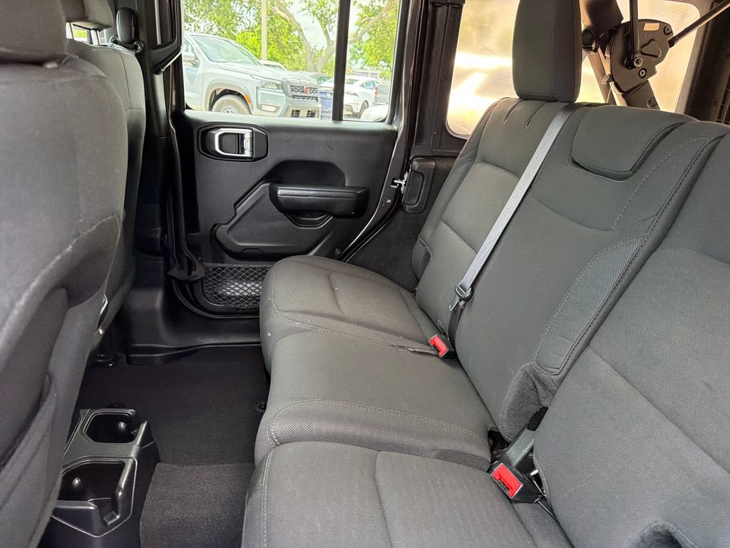 Used 2020 Jeep Wrangler Unlimited Sport S AWD/4WD image 30