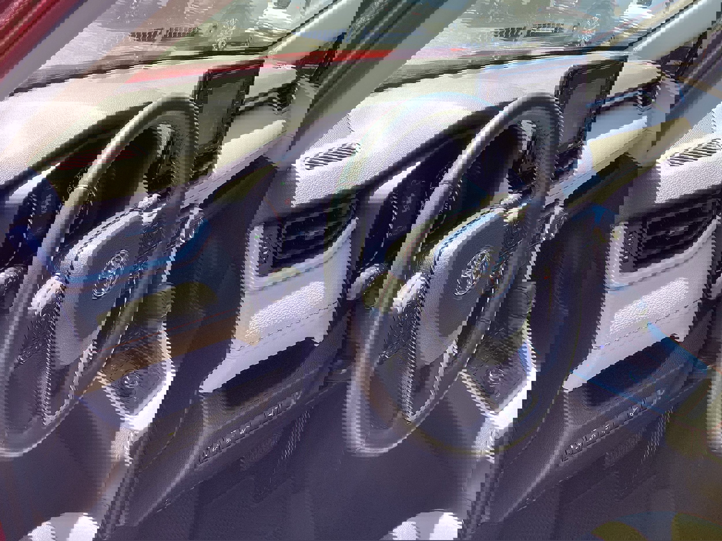 Used 2021 Toyota RAV4 XLE w/ XLE Grade Weather Package image 11