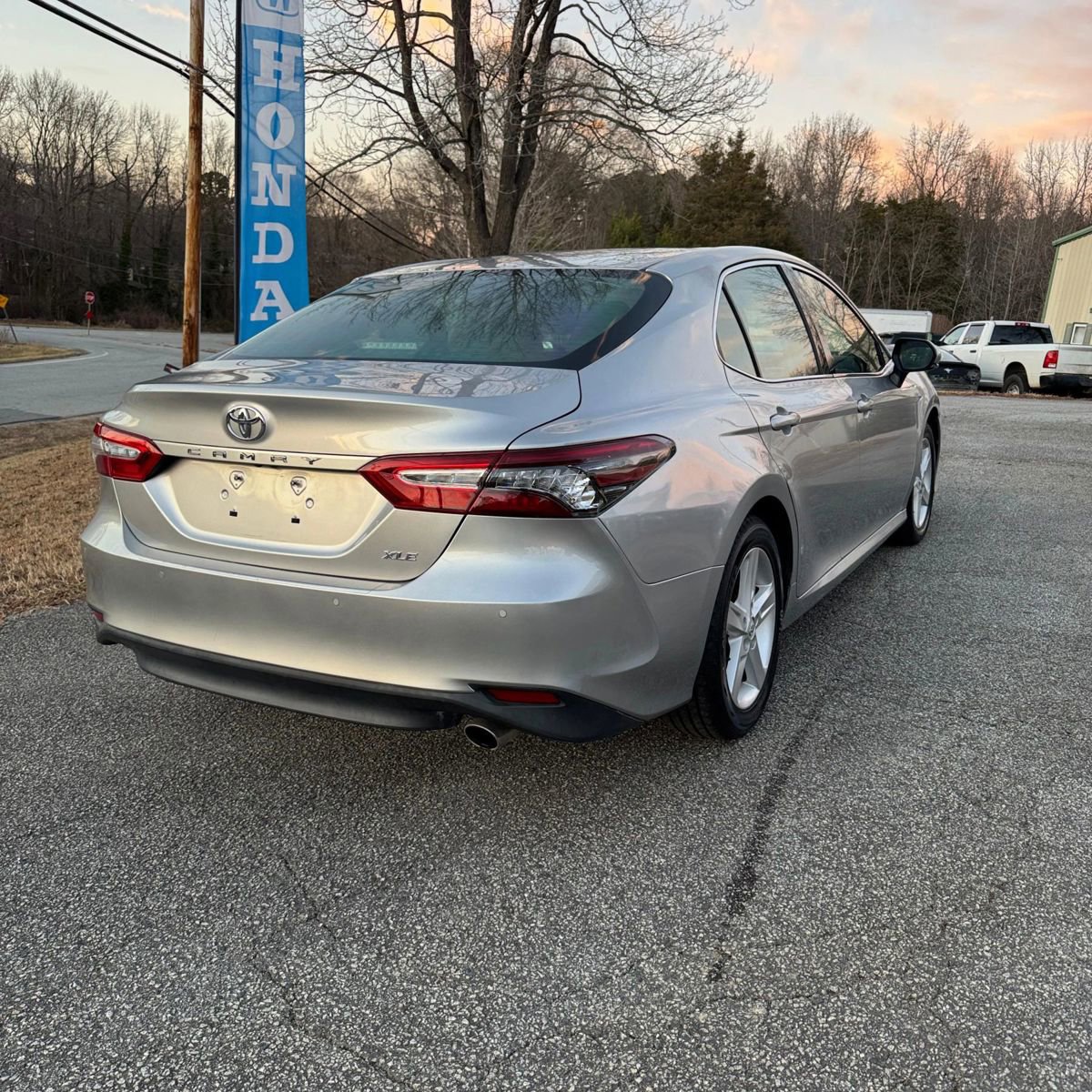 Used 2018 Toyota Camry XLE w/ Protection Package (Q2) FWD image 4