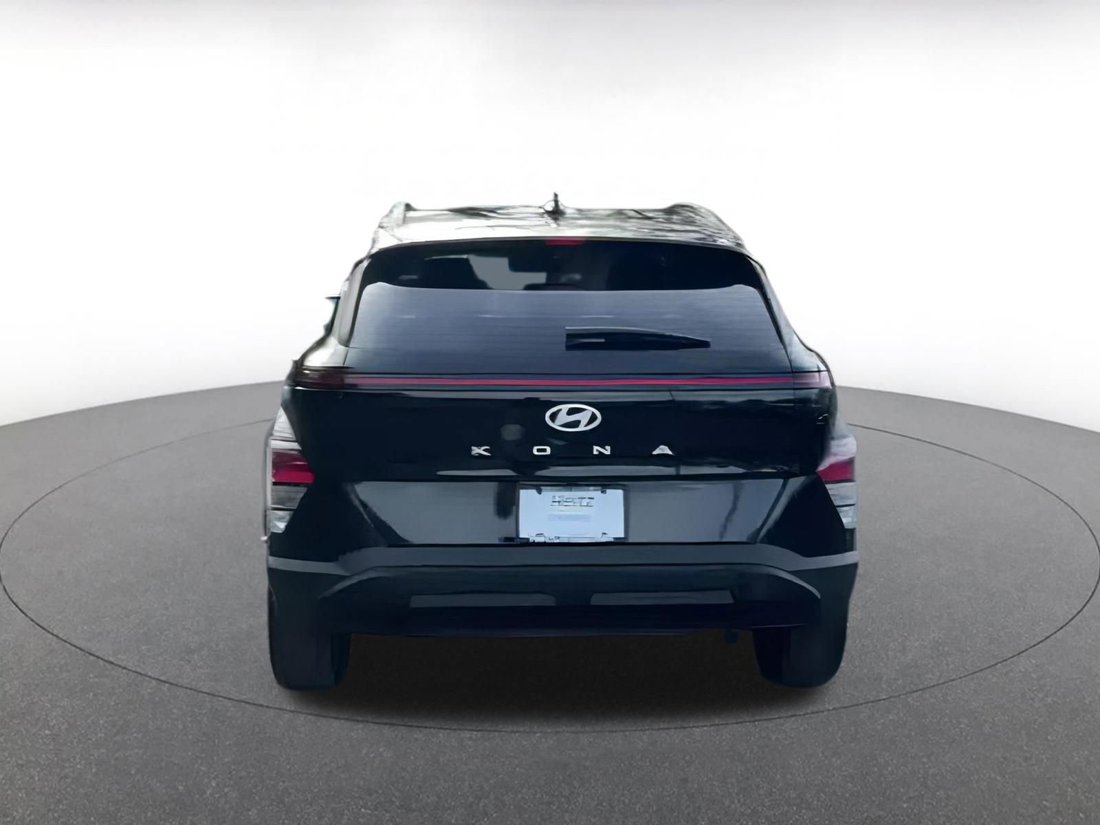 Used 2025 Hyundai Kona SEL image 9