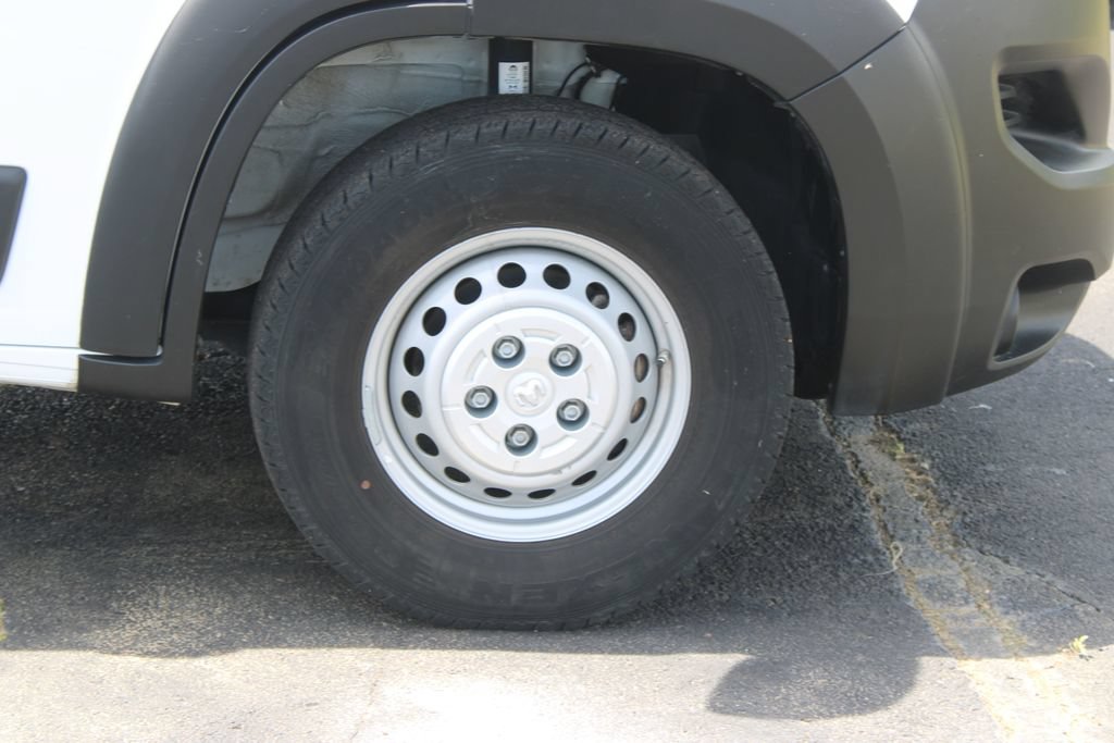 Used 2024 RAM ProMaster 2500 w/ Convenience Group FWD image 12