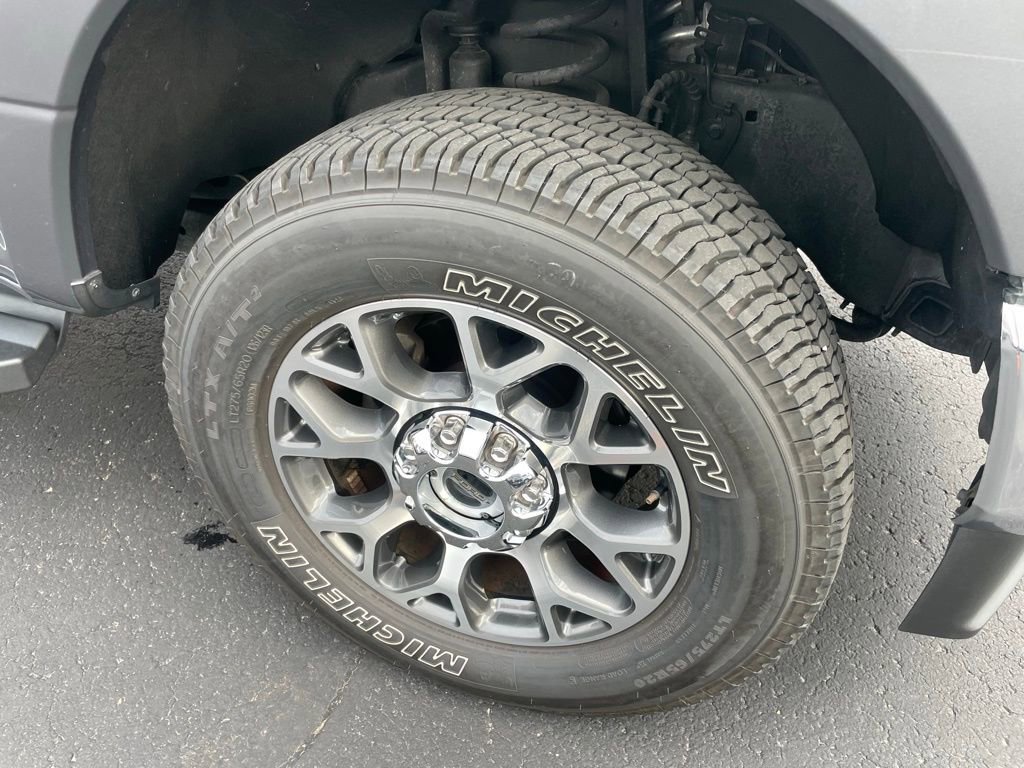 Used 2021 Ford F250 Lariat w/ Lariat Value Package image 3