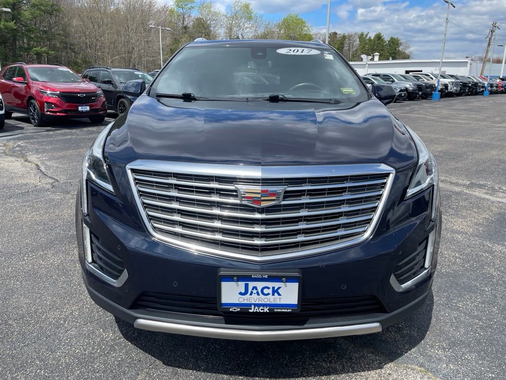 Used 2017 Cadillac XT5 Platinum AWD/4WD image 2