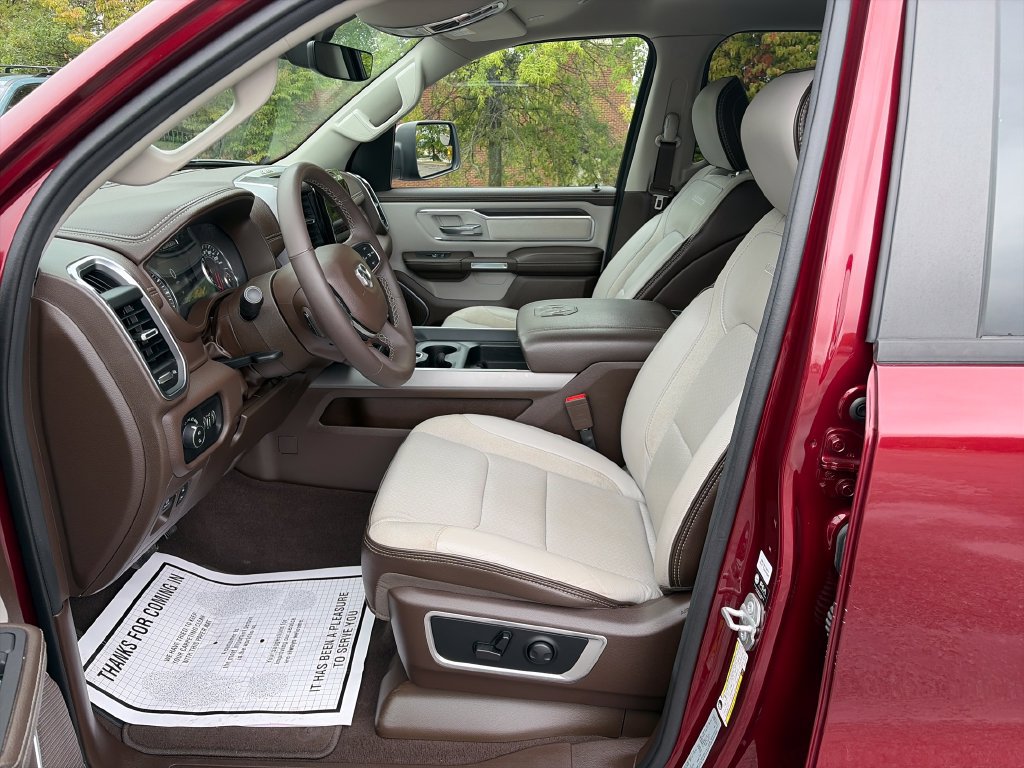 Used 2025 RAM 1500 Laramie AWD/4WD image 10